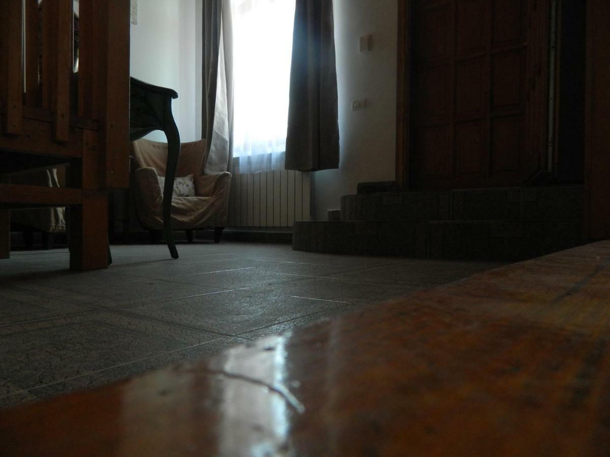 テキルギオルCasa Ligiaアパートメント エクステリア 写真