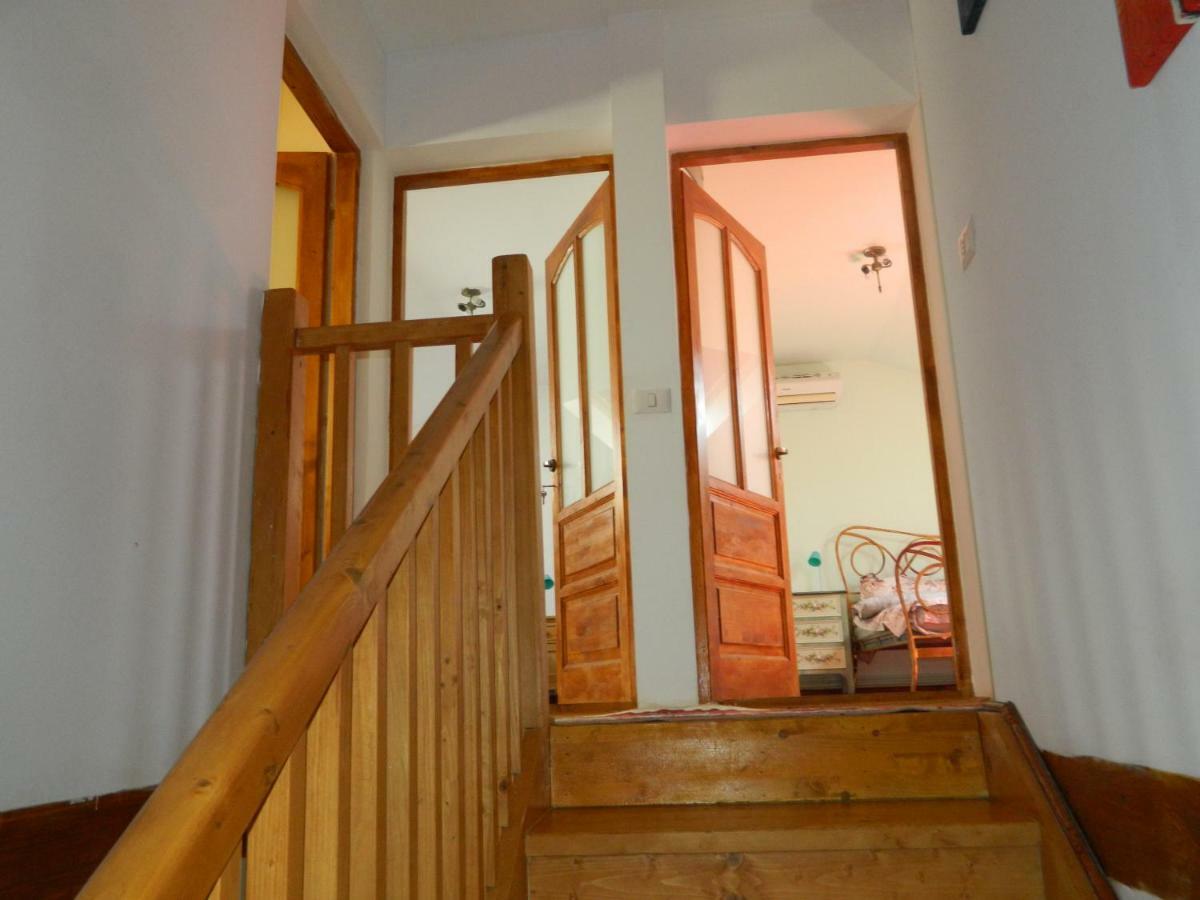 テキルギオルCasa Ligiaアパートメント エクステリア 写真